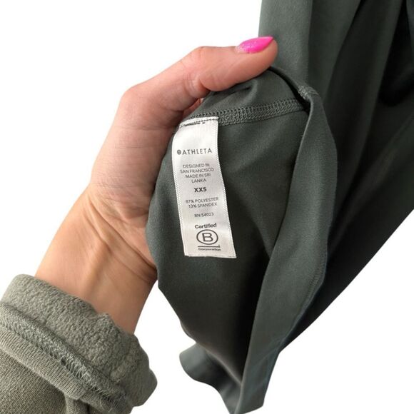 Athleta Women’s Dark Green Nitro Keyhole Back Stretchy Athletic Tank Top - Picture 7 of 7